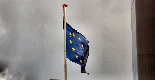 UE