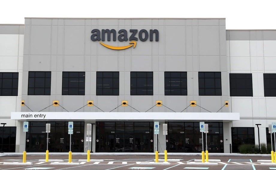India planta cara a Amazon obligándole a retirar productos